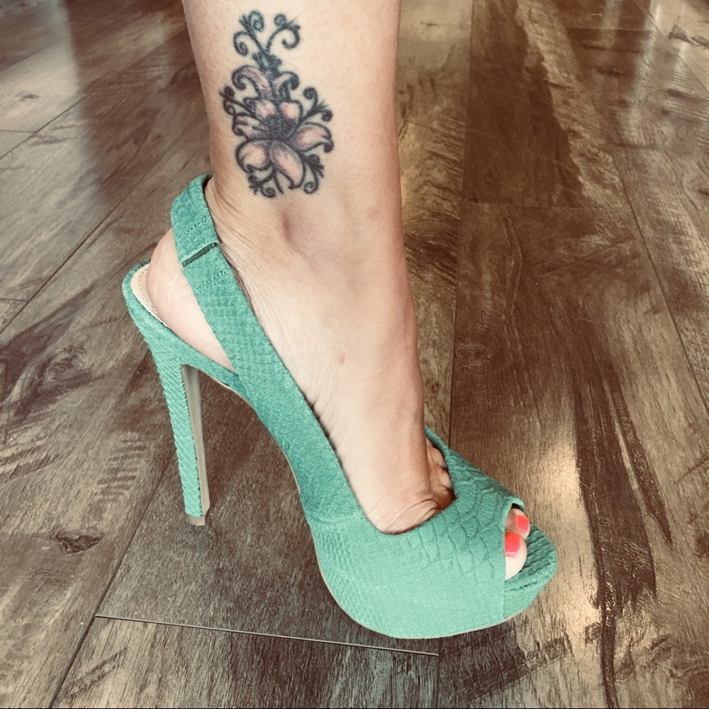 Steve Madden Adin Heels